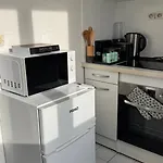 A 3 Min Du Parc Des Princes & Roland Garros Párizs