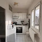 A 3 Min Du Parc Des Princes & Roland Garros Párizs